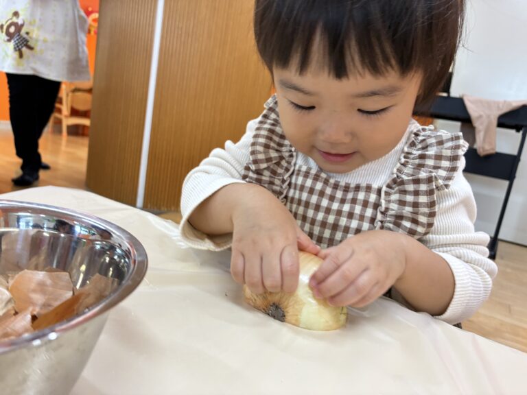 お手伝い、できたよ！（うみ組　１歳児）