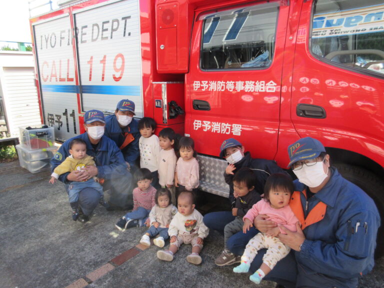 消防士さんと避難訓練