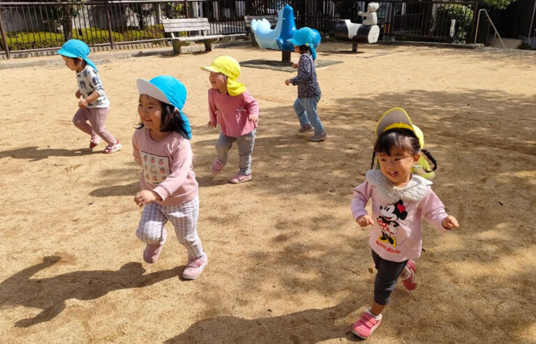 静と動、発達にあった遊び