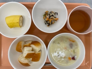 今日の給食2023年12月4日