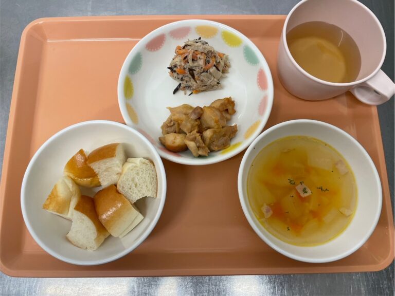 今日の給食2024年3月4日