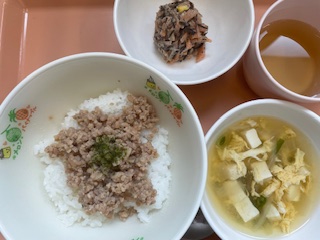 今日の給食2024年4月8日