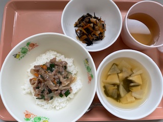 今日の給食2024年4月18日