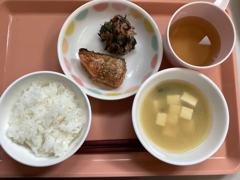 今日の給食2024年4月4日