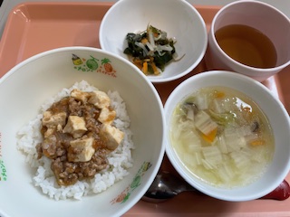 今日の給食2025年4月18日