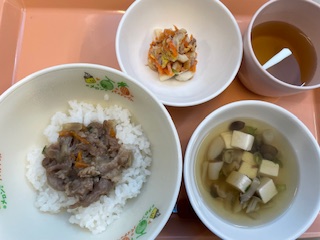 今日の給食2025年5月15日