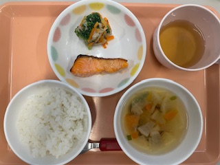 今日の給食2025年6月3日