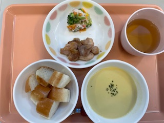 今日の給食2025年8月6日