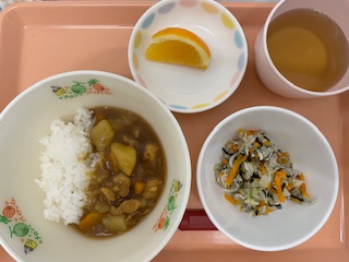 今日の給食2025年8月28日