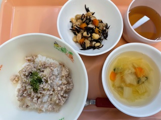 今日の給食2025年10月3日