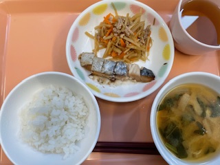 今日の給食2025年10月2日