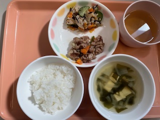 今日の給食2025年10月9日