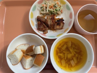 今日の給食2025年11月17日