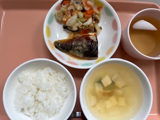 今日の給食2025年11月18日