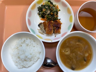 今日の給食2025年12月3日
