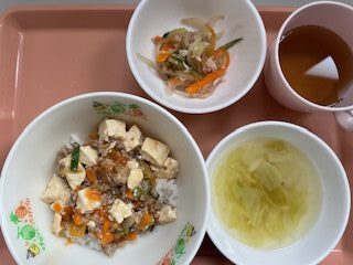 今日の給食2025年12月10日