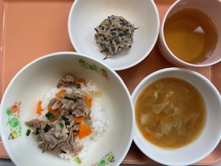 今日の給食2025年12月18日