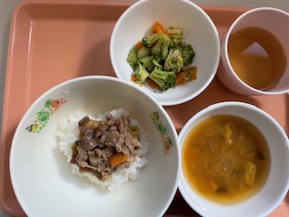 今日の給食2026年3月11日