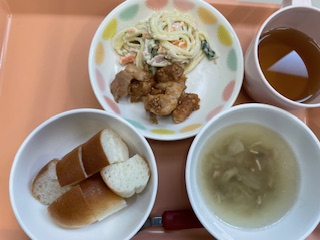 今日の給食2026年4月23日