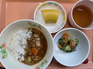 今日の給食2026年4月27日