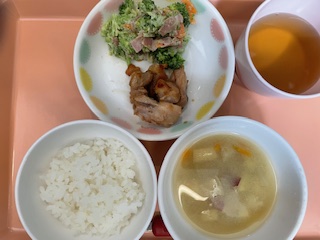 今日の給食2026年4月28日