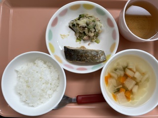 今日の給食2026年5月12日