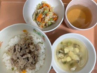 今日の給食2026年5月15日