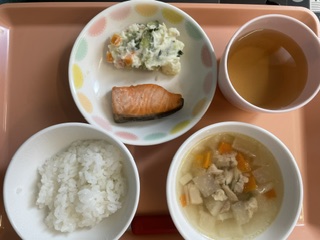 今日の給食2026年8月4日