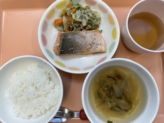 今日の給食2026年10月7日