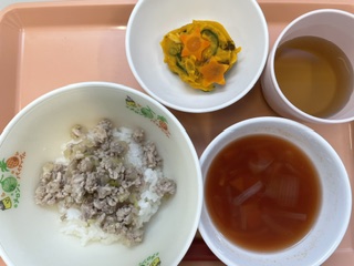 今日の給食2026年10月16日