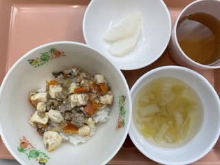 今日の給食2026年10月22日