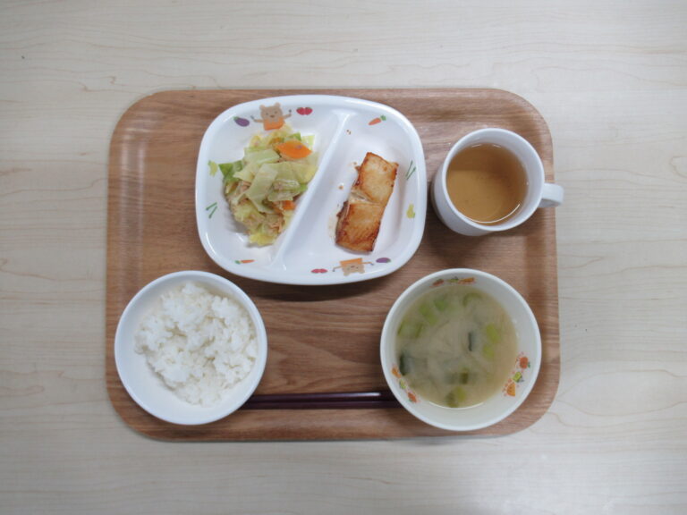 4月8日(金)の給食