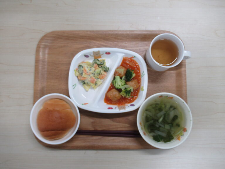 4月25日(木)の給食