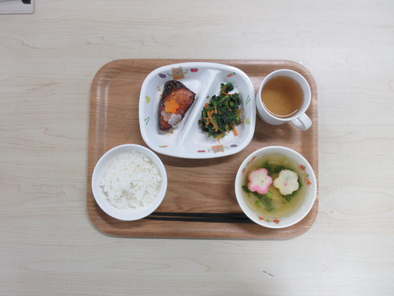 3月3日(月)の給食