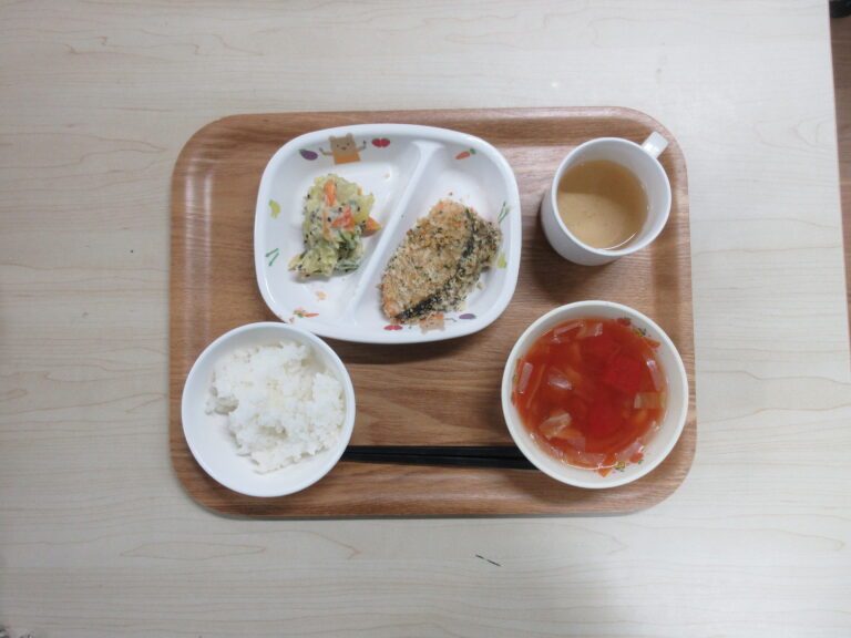 3月31日(月)の給食