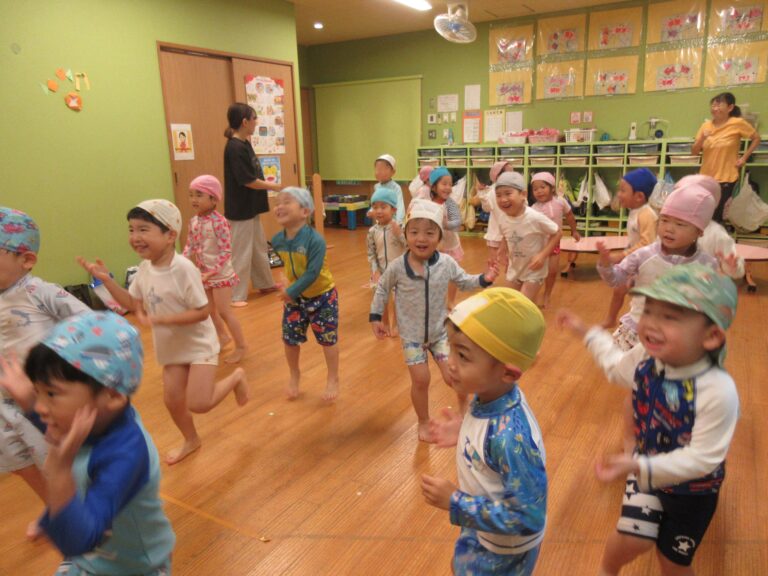 にじ組🌈プール🏊