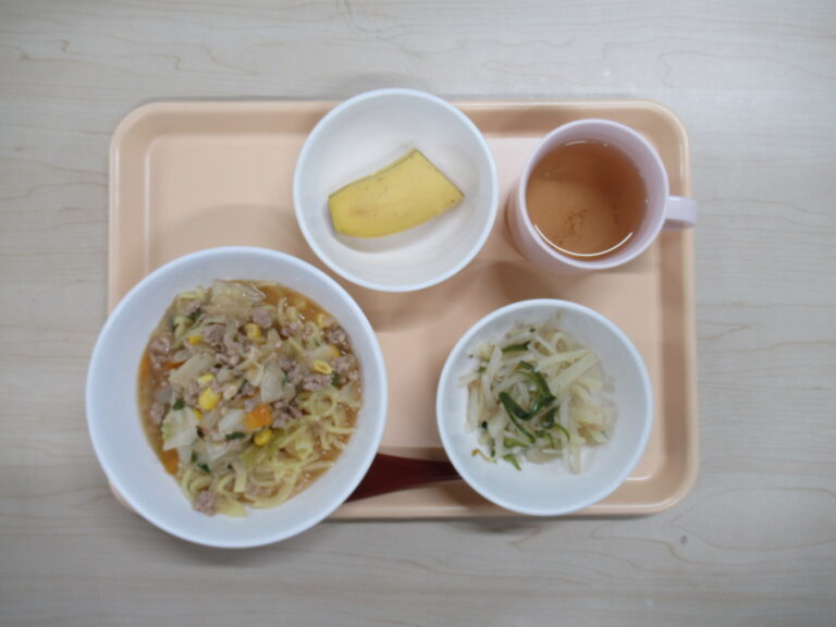 8月8日(金)の給食