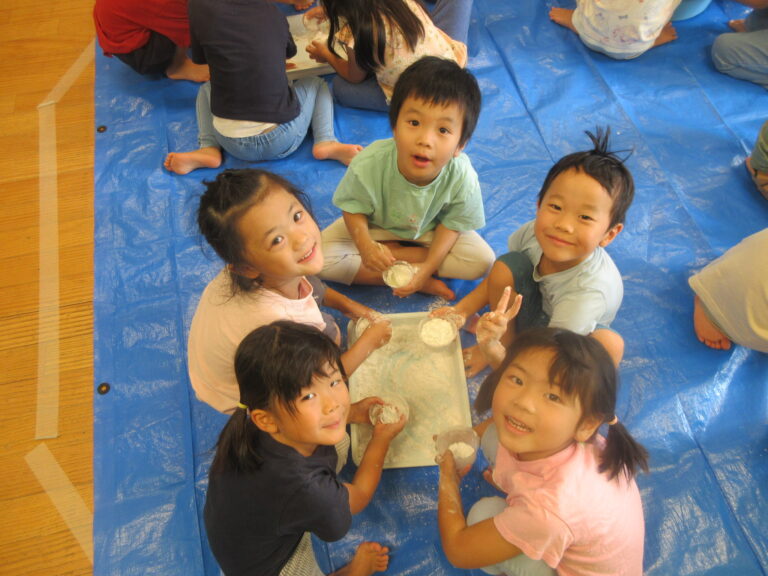 そら組🌞片栗粉遊び