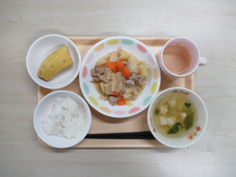 10月27日(月)の給食