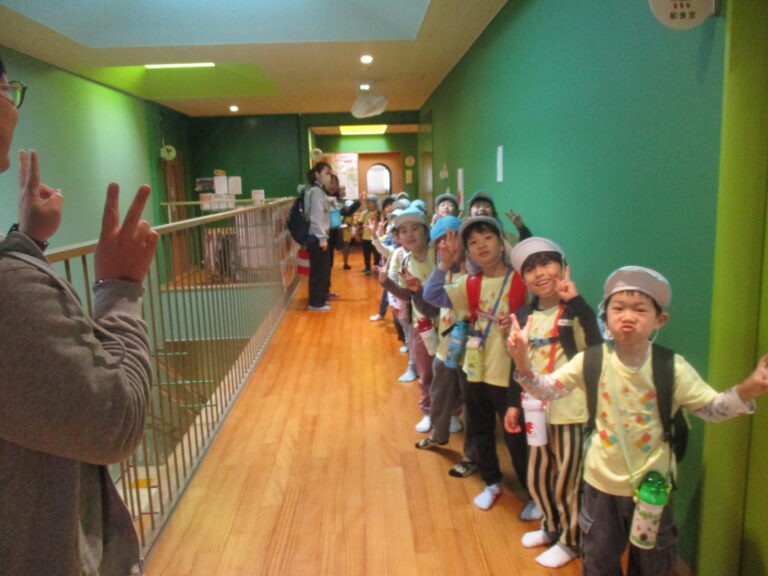 行ってきま～す🚌💨💨