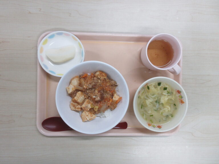 8月18日(火)の給食