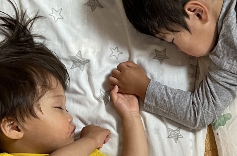 どんな夢を見ているのかな？