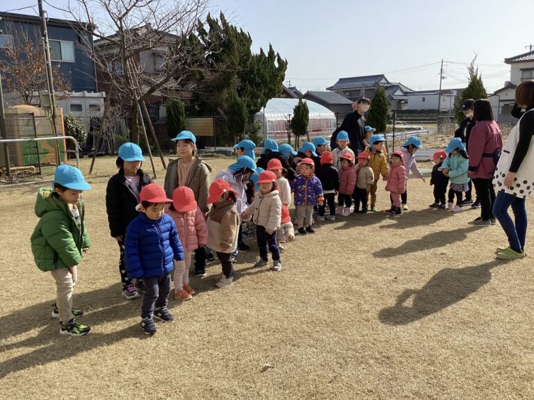 おにいさん、おねえさん　だいすき✨（1歳児うみ組）