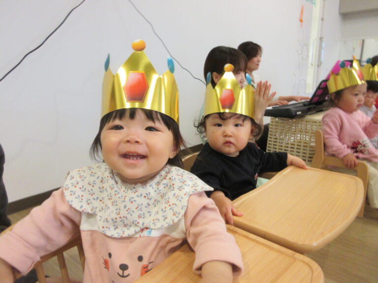 な〜んだか むね〜を張って 歌いたくなっちゃうな（4月誕生会をしました）