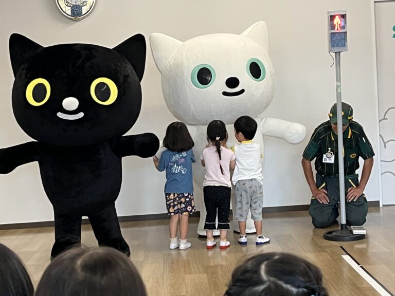 『止まれ』は歩行者も-ヤマト運輸交通安全教室-