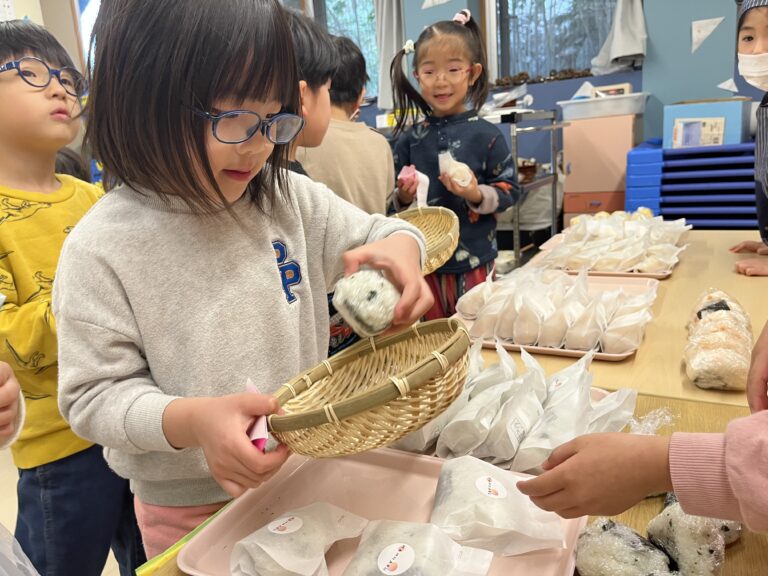 【05くじら】おにぎりやさんをしました！