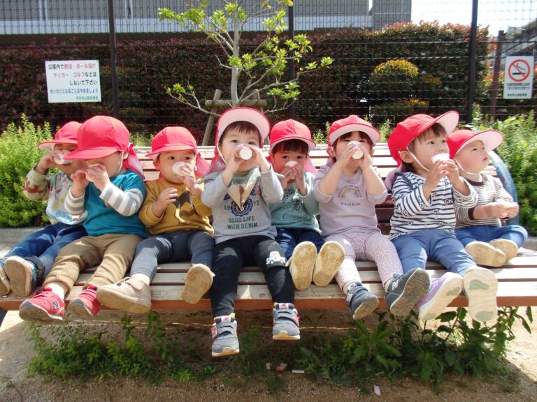 公園で遊んだよ♪(1歳児)