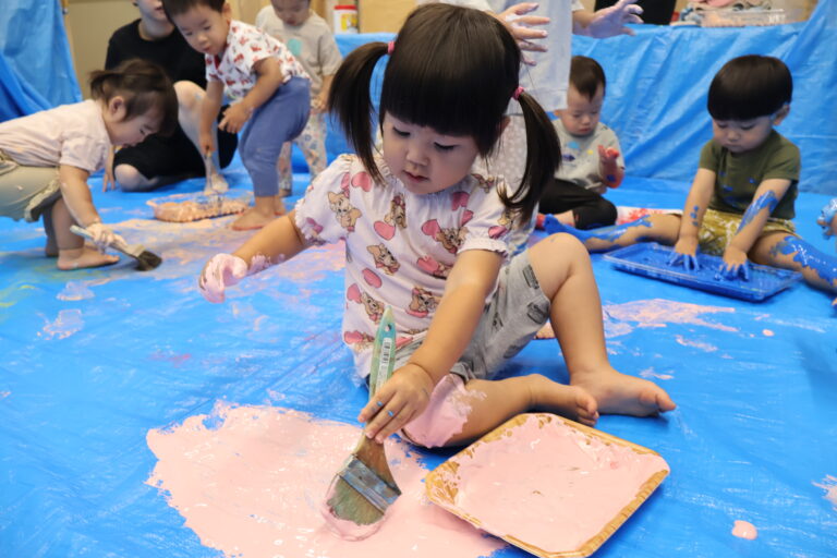 ボディペインティングに参加したよ（1歳児）