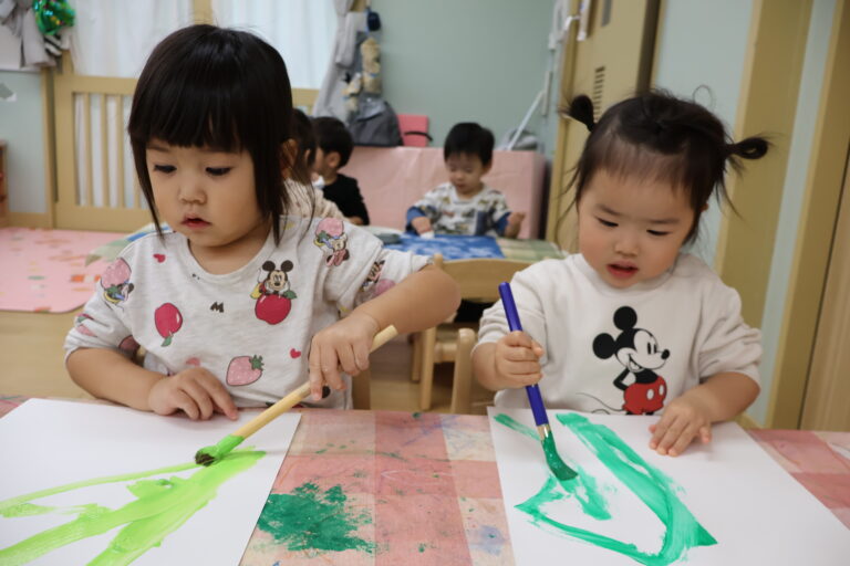 ヘビを描いてみよう！（1歳児）