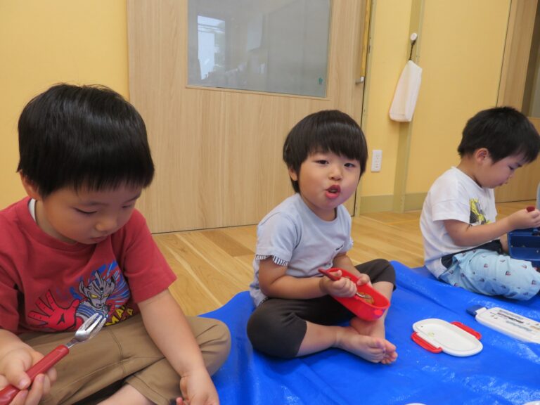 「みんなでお弁当作りたい！」（３歳児）